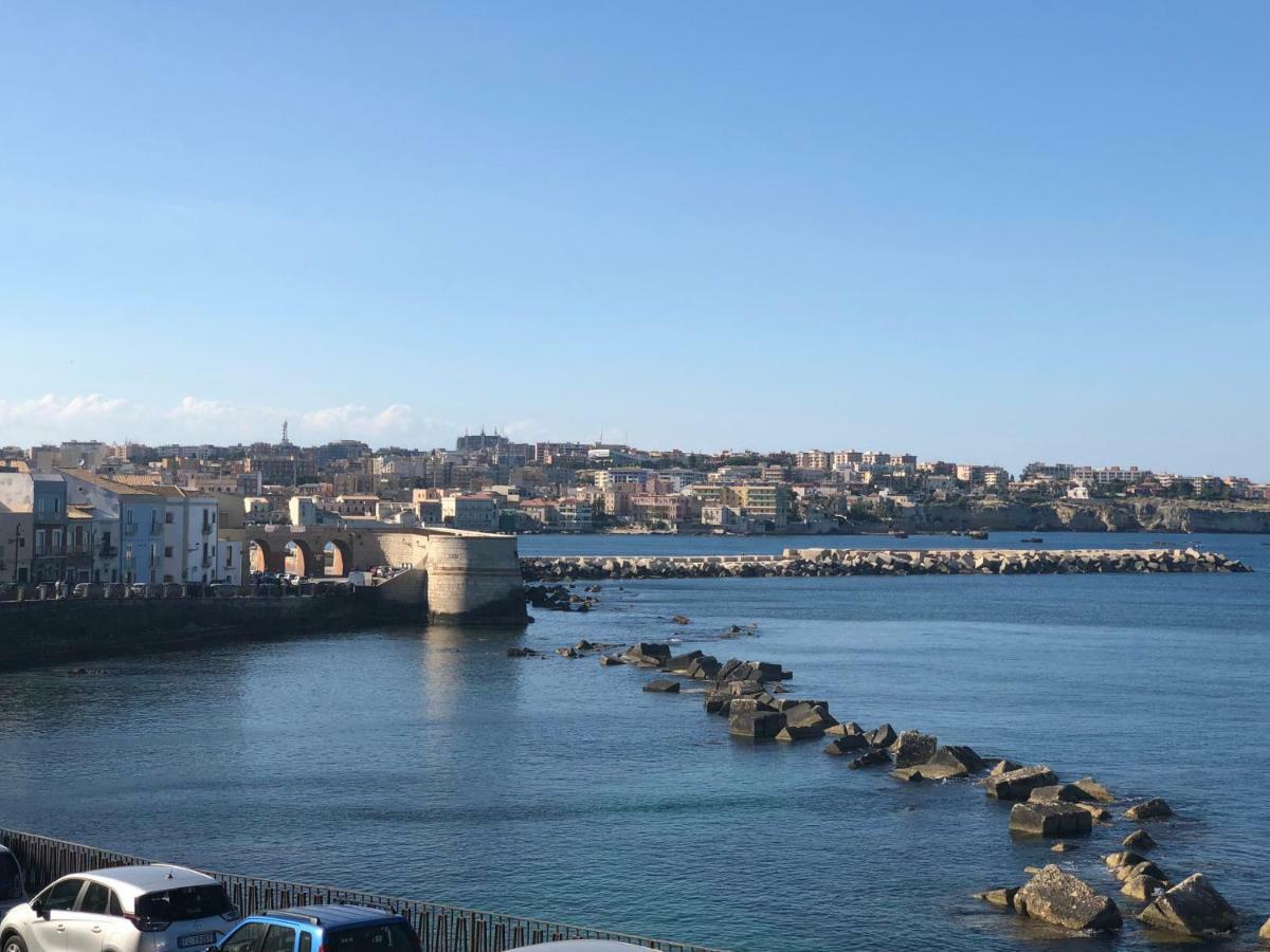 Nettuno Suite 锡拉库扎 外观 照片